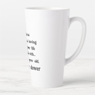 Caneca De Café Latte Texto engraçado sobre mulheres e homens.