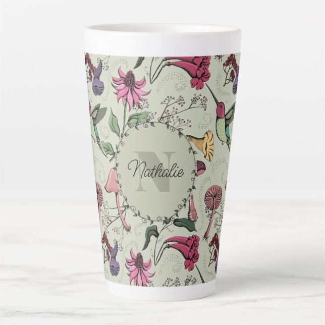 Caneca De Café Latte Trendy Sage Green Flowers & Hummingbird Monograma (Frente)