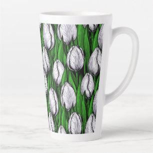 Caneca De Café Latte Tulipas brancas com folhas verdes