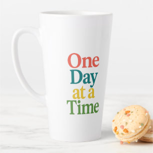 Caneca De Café Latte Um dia de cada vez, caneta de latas motivacional