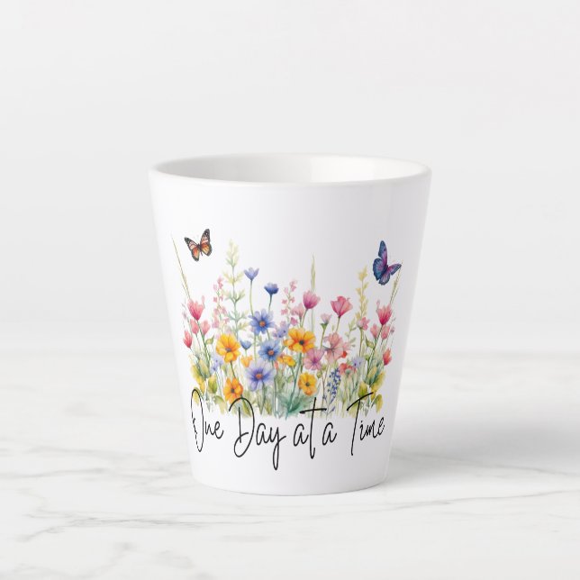 Caneca De Café Latte Um dia de cada vez, citações inspiracionais de flo (Frente)