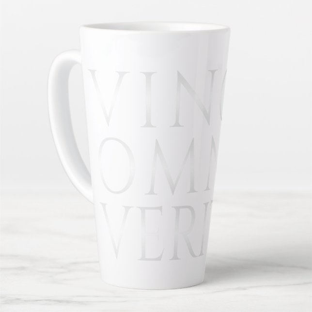 Caneca De Café Latte VINCIT OMNIA VERITAS - Lata Leve (Ângulo esquerdo)