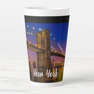 Caneca De Café Latte Vista Noturna Cênica da Ponte de Brooklyn