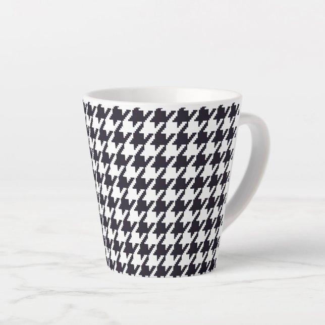 Caneca De Café Latte Xadrez Preto e Branco Clássico (Ângulo direito)