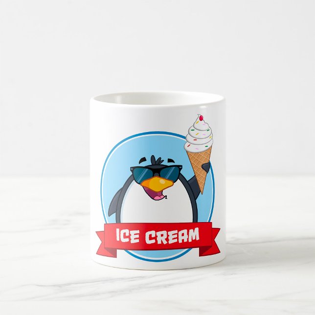 Caneca De Café Legal Penguin Holding Sorvete (Criador carregado)