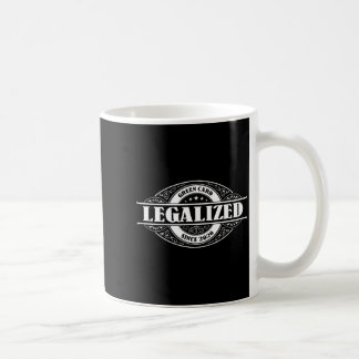Caneca De Café Legalizado desde o presente do cartão verde Ilustr