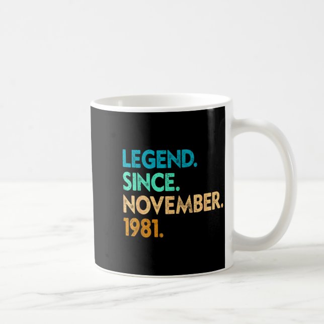 Caneca De Café Legend Since November 1981 Apparel  (Direita)