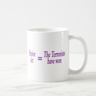 Caneca De Café Lei Patriota = Os Terroristas venceram