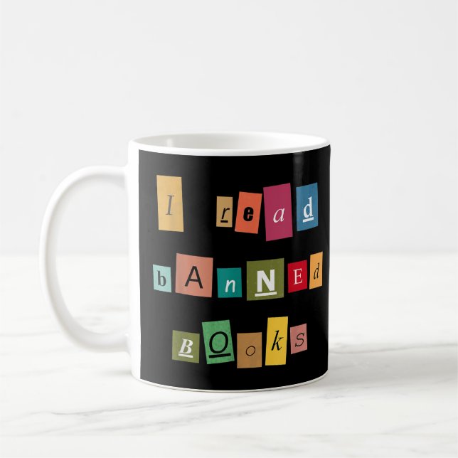 Caneca De Café Leio Livros Banidos - Engraçado Leitor T-Shirt (Esquerda)
