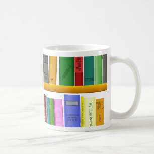 Caneca De Café leitura da biblioteca de livros de prateleiras