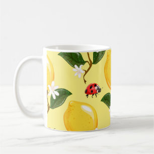Caneca De Café Lemon Ladybug: Padrão Amarelo Tropical.