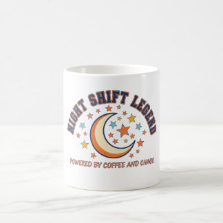 Caneca De Café Lenda do Turno da Noite Café e Caos Vintage Retro