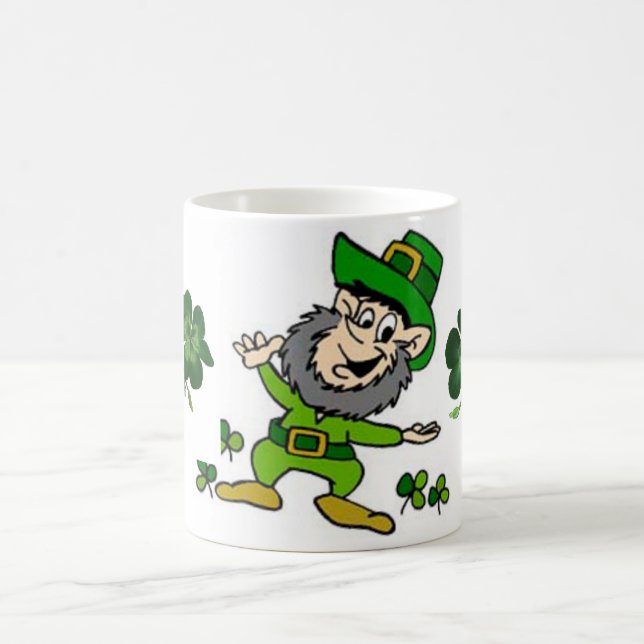 Caneca De Café Leprechaun feliz (Centro)