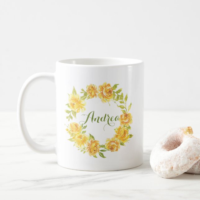 Caneca De Café Letra Amarela de Flores de Verão de Aquarela (Com Donut)