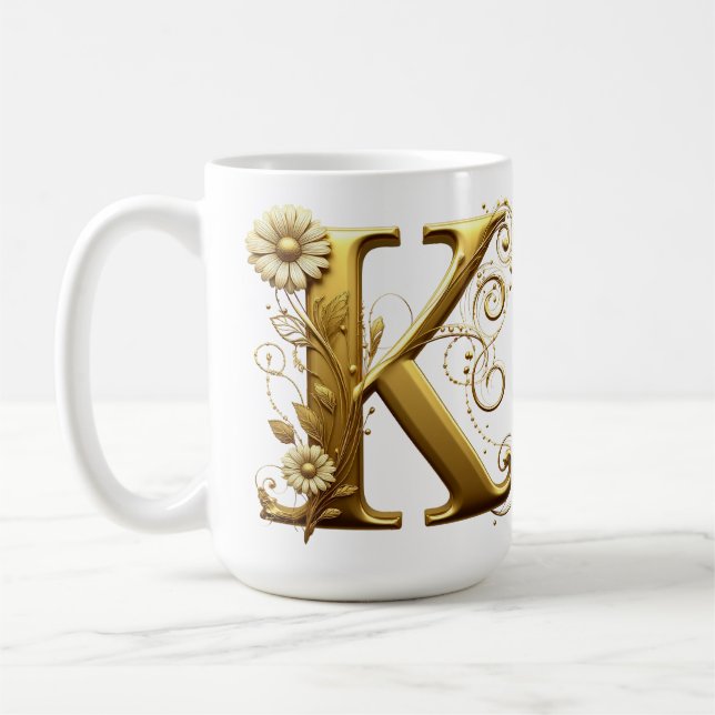 Caneca De Café Letra K Dourada Elegante Com Enfeites Florais (Esquerda)