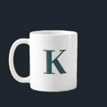 Caneca De Café Letra k monograma<br><div class="desc">Caneca personalizada com na moda k. Pegue ou dê como um presente personalizado perfeito.</div>