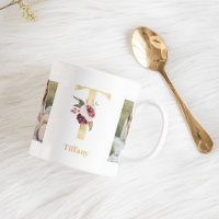Letra Moderna Dourada Flor T | Dois Monogramas fot