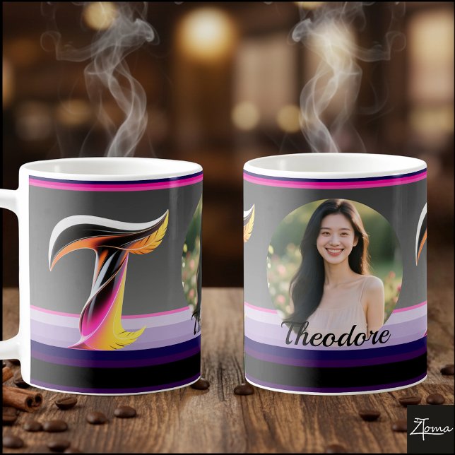 Caneca De Café Letra T Neon Fluida Abstrata Pena (This is a sample design. There are several models to choose from, with the name and color changed.
)