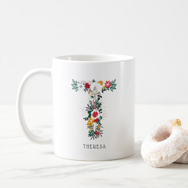Caneca De Café Letra T | Whimsical Floral - Letra Monograma I Mug (Com Donut)