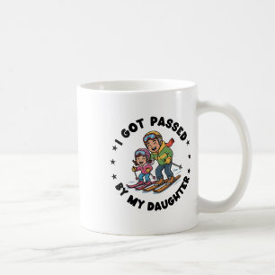 Caneca De Café Levado Pelo Pé pela Minha Filha, Esquiando Diverti