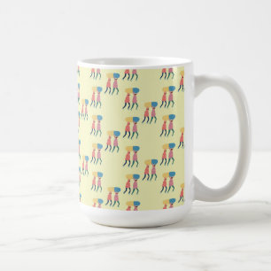 Caneca De Café Levando um teste padrão do comprimido