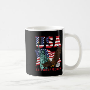 Caneca De Café Liberdade usa gráfico patriótico 4 de julho longo