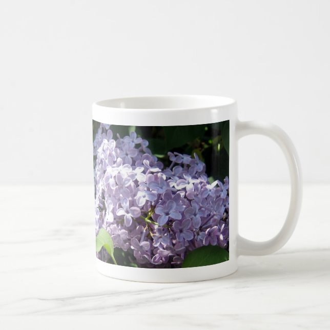 Caneca De Café Lilacs na flor completa (Direita)
