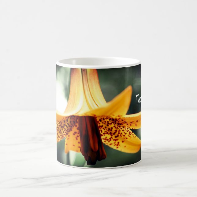 Caneca De Café Lily Flower Canadense Personalizada (Centro)