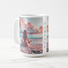 Caneca De Café Linda mulher Meditando no Vazio de Praia