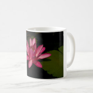 Caneca De Café Lírio de Água Rosa