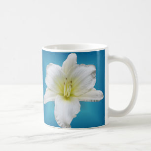 Caneca De Café Lírio delicado - hemerocallis no azul