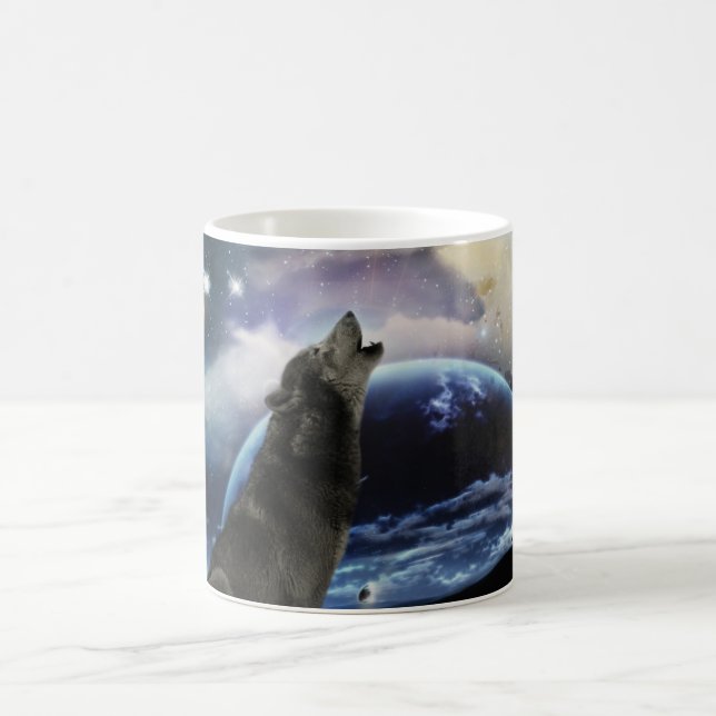 Caneca De Café Lobo uivando na lua (Centro)