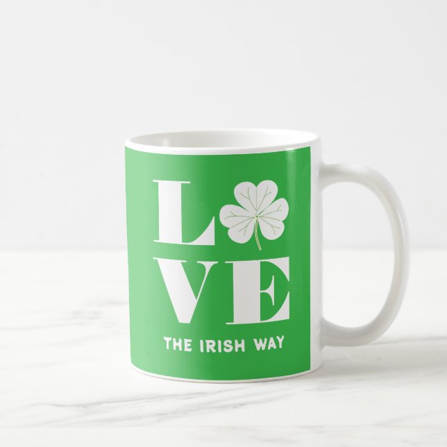 Caneca De Café Love Shamrock Clover Irish Green White Text (Direita)
