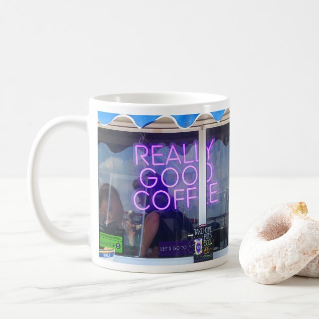 Caneca De Café Lyme Regis, Muito Bom Café. (Com Donut)