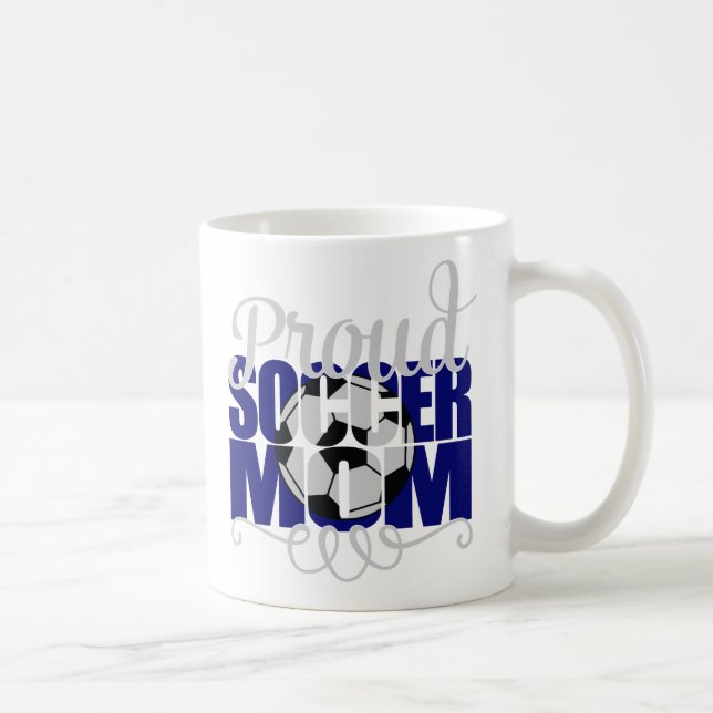 Caneca De Café Mãe de futebol orgulhosa de azul (Direita)