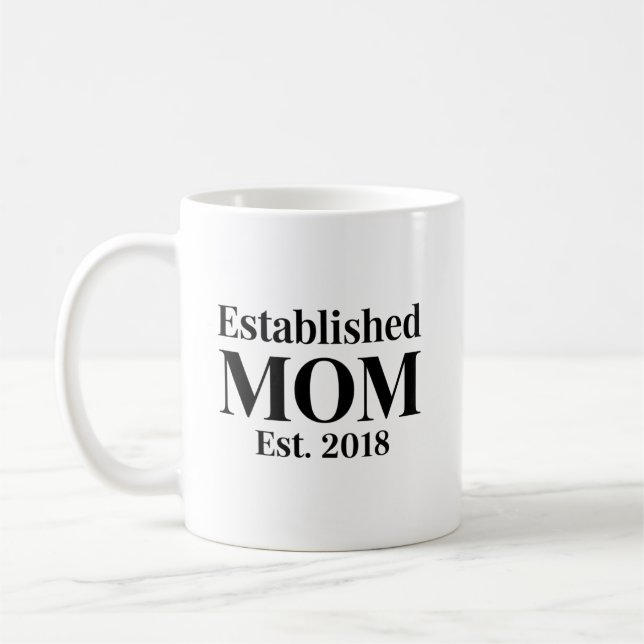 Caneca De Café Mãe Estabelecida Est. 2018 Design de Presente Mini (Esquerda)