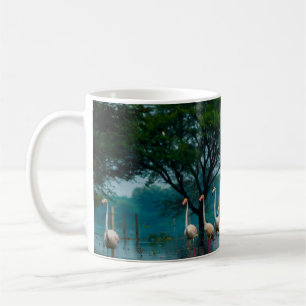 Caneca De Café Maior rebanho flamingo no habitat natural. Uma nat
