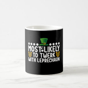 Caneca De Café Mais Propenso a Twerk Com Dança do Leprechaun Engr