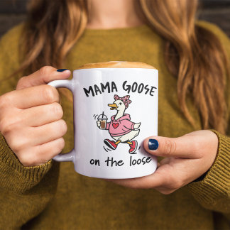 Caneca De Café Mama Goose on the Loose Funny Mom Goose Cartoon 