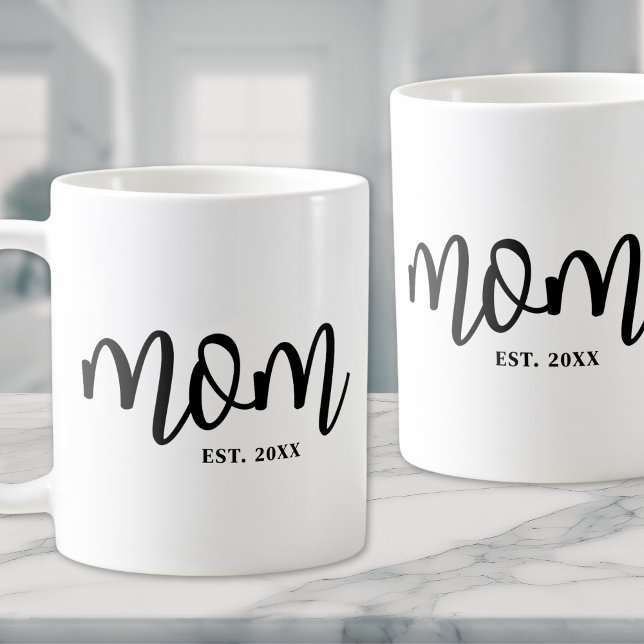 Caneca De Café Mamãe criou o roteiro preto (Mom Established Black Script Mother's Coffee Mug)
