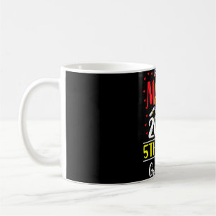 Caneca De Café Mamãe Orgulhosa Engraçada De Um Graduado Da Turma