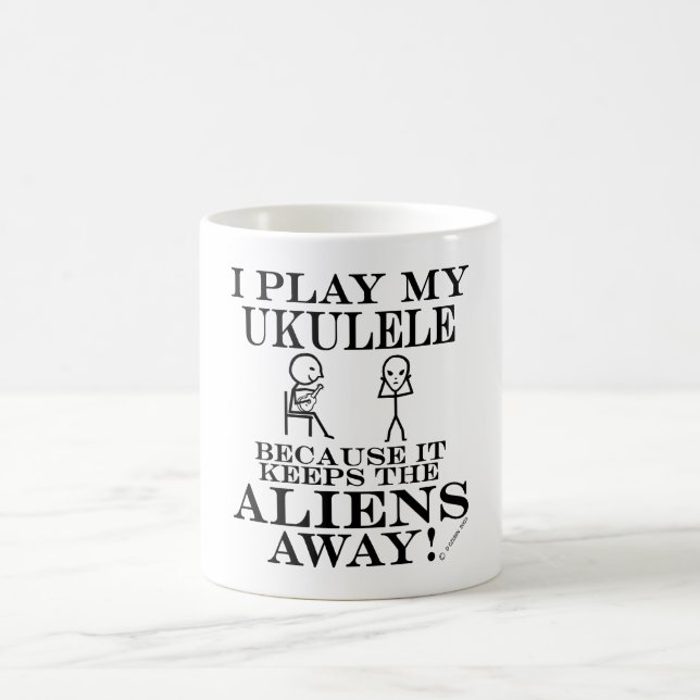 Caneca De Café Mantém os Aliens longe de Ukulele (Centro)