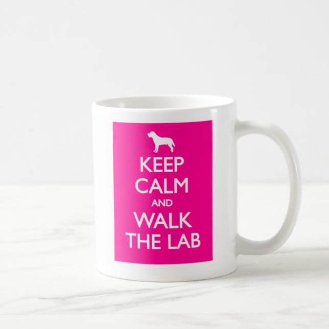 Caneca De Café Mantenha a calma e ande o Labrador (Direita)