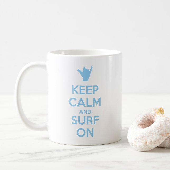 Caneca De Café Mantenha a calma e o Surf ligados (Com Donut)