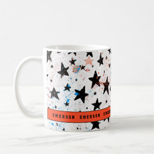 Caneca De Café mão moderna espaço tirado e estrelas do