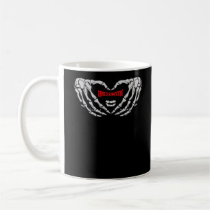 Caneca De Café Mãos De Esqueleto Dobradas Em Um Coração. Dia de a
