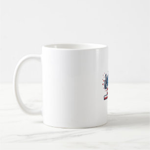 Caneca De Café Máquina de Costura Patriótica Vetor de Gravura Vin