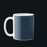 Caneca De Café Marinho<br><div class="desc">Marinho é uma cor de eterno sofisticada e elegante. Você pode usá-lo em configurações casuais ou muito profissionais. Hoje em dia, as canecas podem fazer parte da decoração da sua casa/cozinha/escritório; o Marinho vai bem com vários estilos diferentes de design. É uma ideia de presente de excelente. Os tons mais...</div>