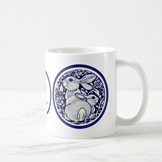 Caneca De Café Marinho Azul Coelho Bebê Coelho Floral Monograma (Direita)