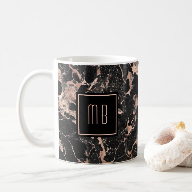 Caneca De Café Mármore Rosa Dourado Monogramado Elegante (Com Donut)